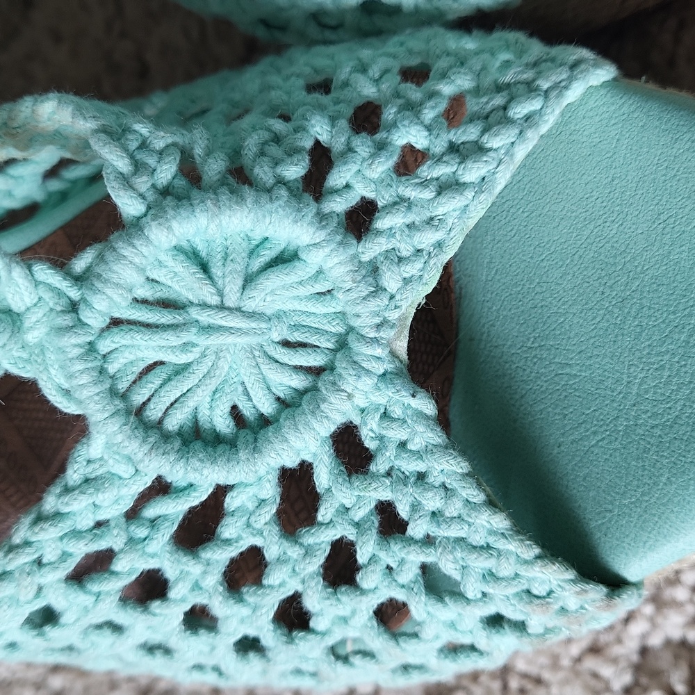 Mint Green Crochet Wedges - Picture 4 of 10